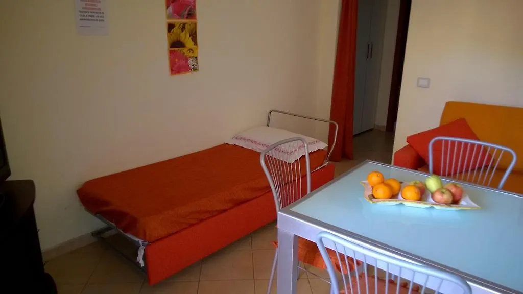 Appartamenti Vacanze Mareemare Capo dʼOrlando Сasa de vacaciones